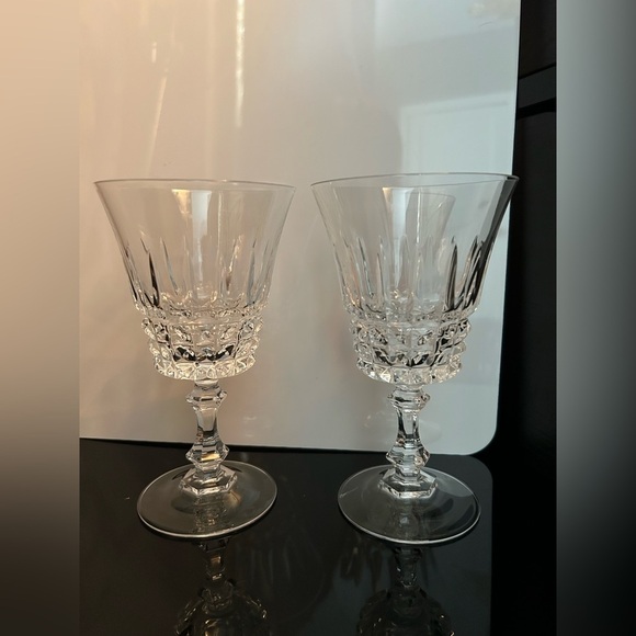 Cristal d’Arques Villandry Pattern Wine Glasses | Set of 2 - Picture 2 of 2